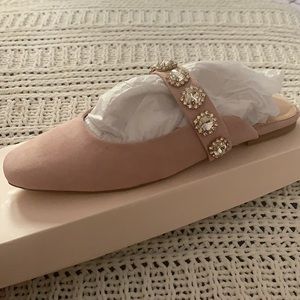 Pretty in Pink! Sz8 Embellished Flats. Brand New!